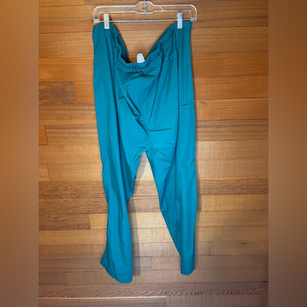 Allheart Cargo Scrub Pants - Picture 2 of 4